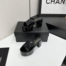 Chanel 2026 — незаменимый элемент осен