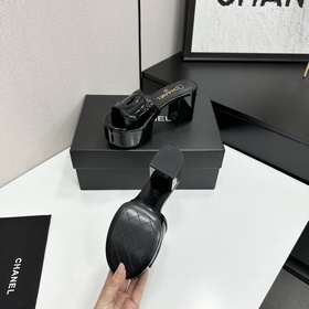 Chanel 2026 — незаменимый элемент осен