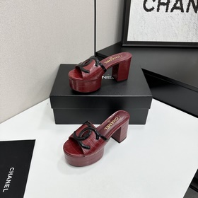 Chanel 2026 — незаменимый элемент осен