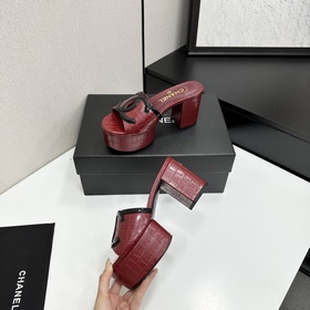 Chanel 2026 — незаменимый элемент осен