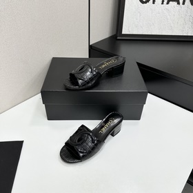 Chanel 2026 — незаменимый элемент осен