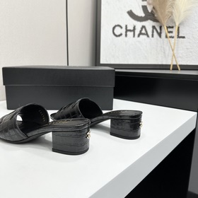 Chanel 2026 — незаменимый элемент осен