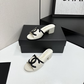 Chanel 2026 — незаменимый элемент осен