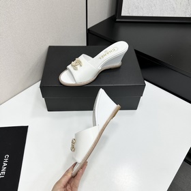 Chanel 2026 — незаменимый элемент осен