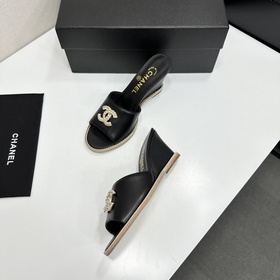 Chanel 2026 — незаменимый элемент осен