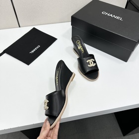 Chanel 2026 — незаменимый элемент осен