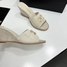 Chanel 2026 — незаменимый элемент осен