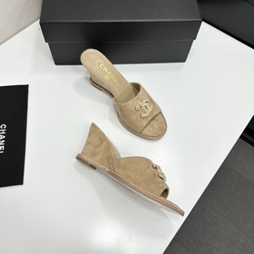Chanel 2026 — незаменимый элемент осен