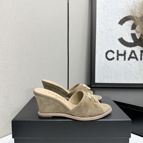 Chanel 2026 — незаменимый элемент осен