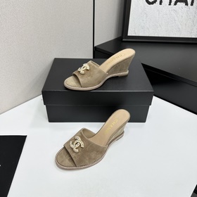 Chanel 2026 — незаменимый элемент осен