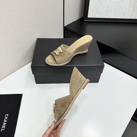 Chanel 2026 — незаменимый элемент осен