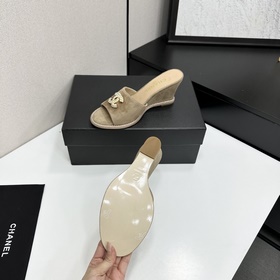 Chanel 2026 — незаменимый элемент осен