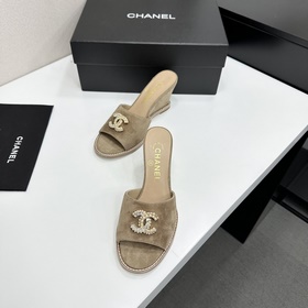 Chanel 2026 — незаменимый элемент осен