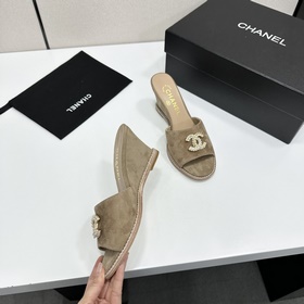 Chanel 2026 — незаменимый элемент осен