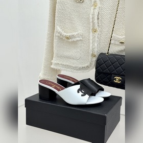 Сандалии-ботинки CHANEL из коллекции
