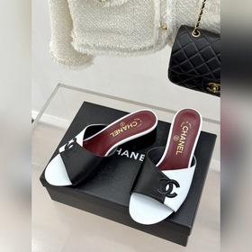 Сандалии-ботинки CHANEL из коллекции 