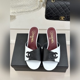 Сандалии-ботинки CHANEL из коллекции 