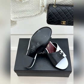 Сандалии-ботинки CHANEL из коллекции 
