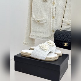 Классические сандалии CHANEL с двойны