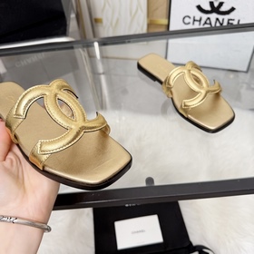 Сандалии CHANEL из новой коллекции — н