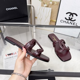 Сандалии CHANEL из новой коллекции — н