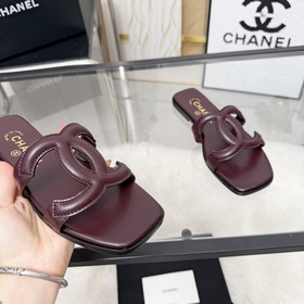 Сандалии CHANEL из новой коллекции — н