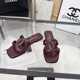Сандалии CHANEL из новой коллекции — н