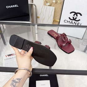 Сандалии CHANEL из новой коллекции — н
