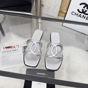 Сандалии CHANEL из новой коллекции — н