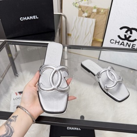 Сандалии CHANEL из новой коллекции — н