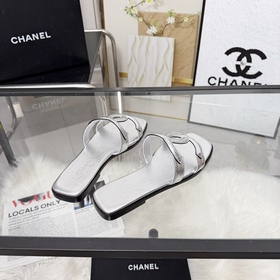 Сандалии CHANEL из новой коллекции — н