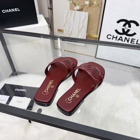 Сандалии CHANEL из новой коллекции — н