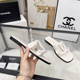 Сандалии CHANEL из новой коллекции — н