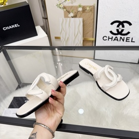 Сандалии CHANEL из новой коллекции — н