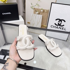 Сандалии CHANEL из новой коллекции — н
