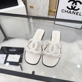 Сандалии CHANEL из новой коллекции — н
