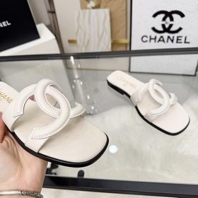 Сандалии CHANEL из новой коллекции — н