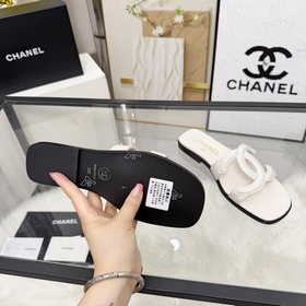 Сандалии CHANEL из новой коллекции — н