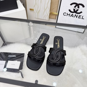 Сандалии CHANEL из новой коллекции — н