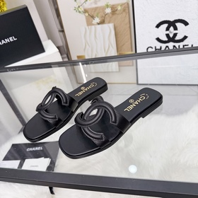 Сандалии CHANEL из новой коллекции — н