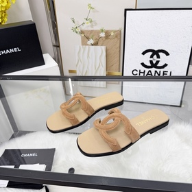 Сандалии CHANEL из новой коллекции — н