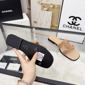 Сандалии CHANEL из новой коллекции — н