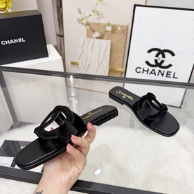 Сандалии CHANEL из новой коллекции — н