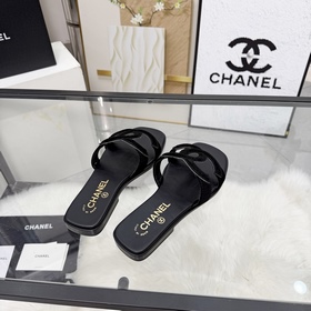 Сандалии CHANEL из новой коллекции — н