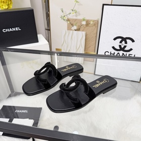 Сандалии CHANEL из новой коллекции — н