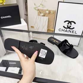 Сандалии CHANEL из новой коллекции — н