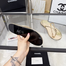 Новая версия сандалий CHANEL — настоящ