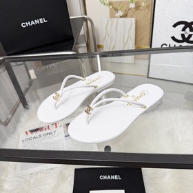 Новая версия сандалий CHANEL — настоящ
