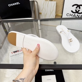 Новая версия сандалий CHANEL — настоящ