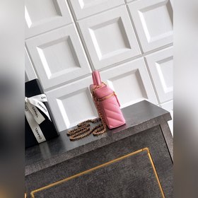 Розовый CHANEL 26ss LP с бледно-золоти